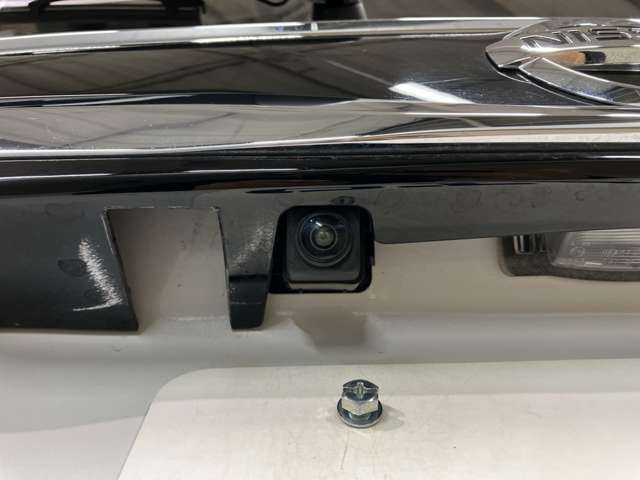 ■充実のアフターサービス■　車の販売はもちろん、自社整備工場・自社鈑金工場・オイル交換＆点検専門店舗を完備しておりますので納車後もお客様のカーライフをトータルでサポートいたします。