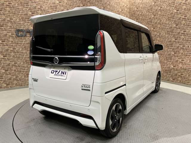 ■親切・丁寧な接客をお約束■　初めてお車のご購入を検討されている方や、お車についてあまり詳しくない方にも分かりやすい接客を心掛けております。女性営業スタッフも在籍！購入に不安がある女性の方もぜひ♪