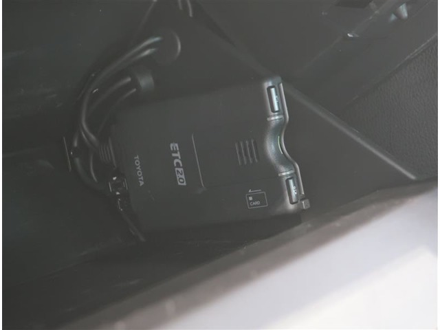 ETC車載器付きです。高速道路の料金所もスムーズに通過できます。