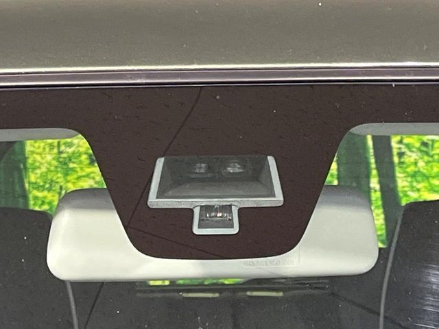 【スズキ　レーダーブレーキサポート】走行中に前方の車両等を認識し、衝突しそうな時は警報とブレーキで衝突回避と被害軽減をアシスト。より安全にドライブをお楽しみいただけます。