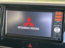 【純正ナビ】人気の純正ナビを装備しております。ナビの使いやすさはもちろん、オーディオ機能も充実！キャンプや旅行はもちろん、通勤や買い物など普段のドライブも楽しくなるはず♪