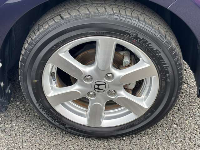 展示車両に関しましても、全ての取り扱いの車に対して厳しくチェックしております。