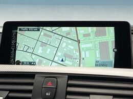 ●HDD純正ナビ:一体感のあるナビは、高級感ある車内を演出してくれます。オーディオ機能も充実しておりますので、運転もより楽しめます♪