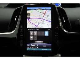 オーディオソースも大変豊富でフルセグTV、Bluetooth接続、USB、ラジオなどなど。画面が大きいの映像も見やすいですね。画面もキレイ！