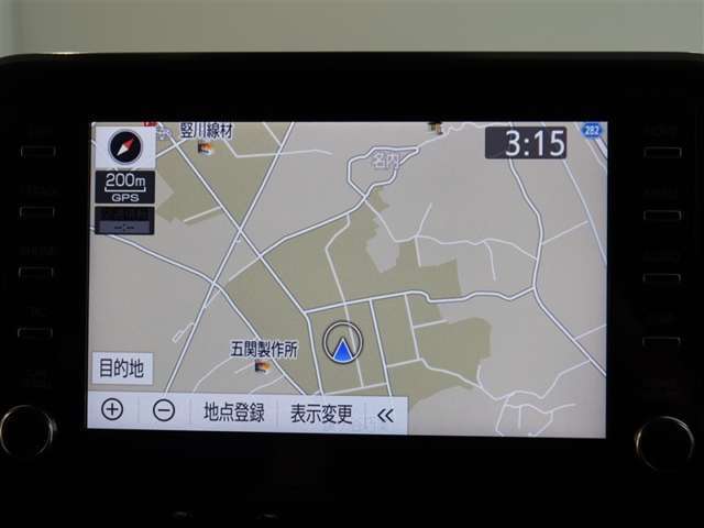 ナビゲーション付き。タッチパネル式で使いやすく、お出かけもラクラクです。