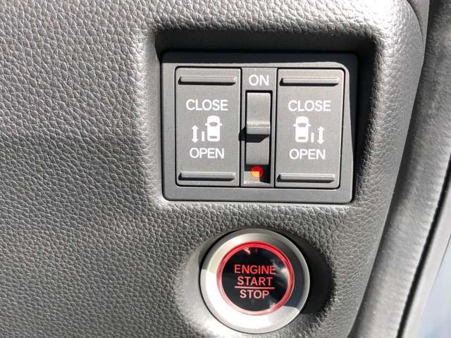 両側オートスライドドア付き・