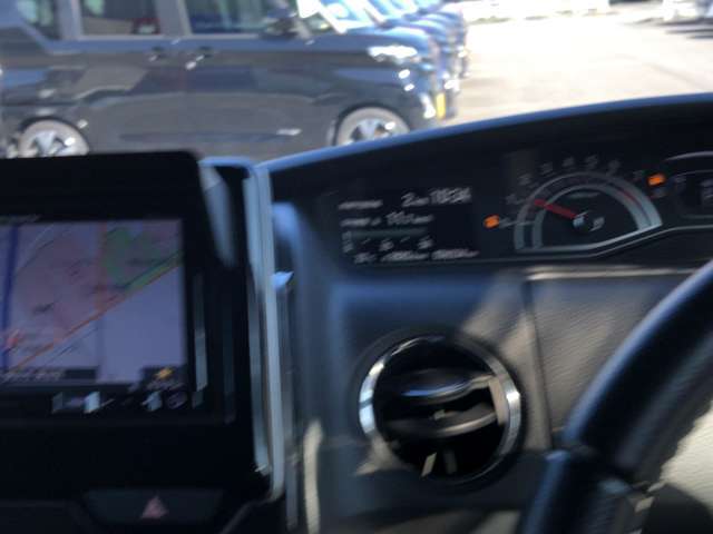 明るく見やすいメーターパネル