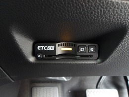 ETC付！高速道路の料金所はキャッシュレスで通過です！サービスエリア等にあるスマートインターの出入りも利用可能でとっても便利☆ご納車後すぐにお使い頂けるようセットアップしてのお渡しとなります。
