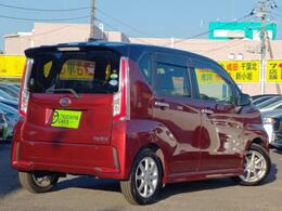 お買いものなどで、チョット大き目の買い物でもバックドアを開けると広く、積み下ろしも楽々。