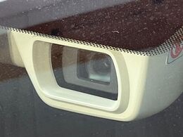 【アイサイトセイフティプラス】アイサイトに更なる安全をプラス。死角を減らし、より安全なドライブを支援してくれる安心の1台です♪