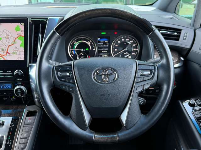 【ハンドル】『ハンドル/ステアリング』の画像になります。写真の内容に関してご不明点、ご質問等がございましたらお気軽にガリバー店舗までお問い合わせください。