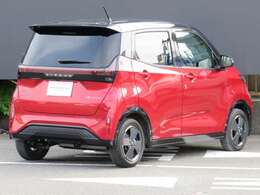 全国共通の日産ワイド保証が1年付きます。エンジン、トランスミッション、エアコンの不調なども日本全国の日産で対応できます。また、有料で3年間まで延長できますよ。