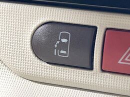 【パワースライドドア】スマートキーや運転席のスイッチでスライドドアの開閉が可能♪電動だから力を入れてドアを開ける必要が無く、小さいお子様でも、重い荷物を持っている時もラクに開け閉めできます♪