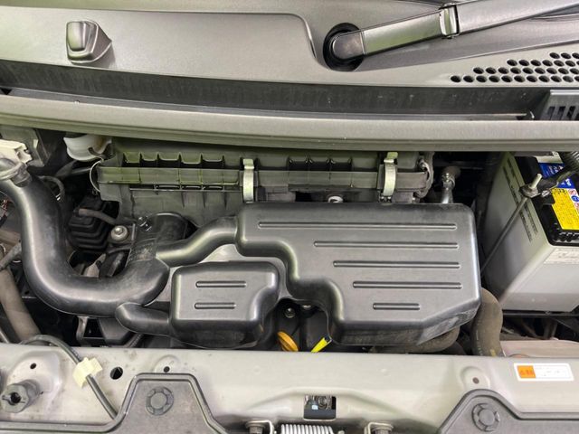 親切・丁寧な専門メカニックスタッフが応対！・車検・点検整備・事故等の修理などアフターサービスも安心。お車のカスタマイズもネクステージのサービススタッフまでご相談ください！