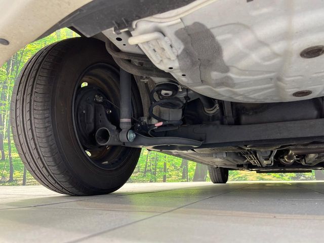 お車を安心してお乗りいただく為には、足回りの定期点検が欠かせません。サービスサポート（有償保証）では無料点検もご提供しており、安心のカーライフをお過ごしいただけるサポート体制が整っています。