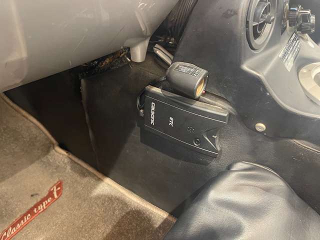 ETC車載器が付いておりますので高速道路を使って遠方へのツーリングもお楽しみいただけます。