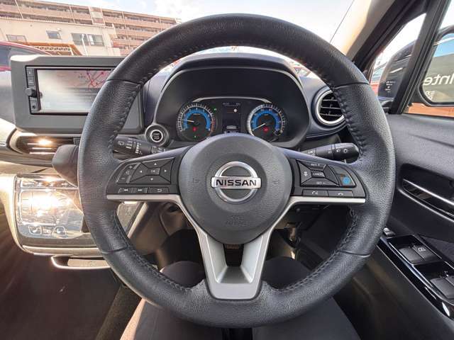 プロパイロットは高速道路で車速・車間距離・ハンドル操作を自動制御でサポートして、ドライバーの負担を軽減してくれる機能です！これがあれば旅先も帰り道も楽しむことができますね！