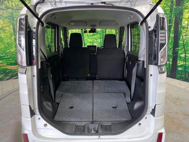 普段のお買い物や通勤、送迎等に十分な荷室スペースを確保しております。セカンドシートを倒すと、大きな荷物の積載も可能です♪
