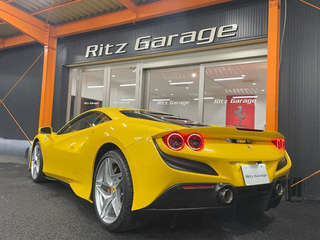 F1　DCT　左H　正規ディーラー車・左H・スペシャルインテリア・カーボンD-ZONE＋LEDステアリング・Fリフター・カーボンEGカバー・OP鍛造20インチホイル・OPフル電動シート