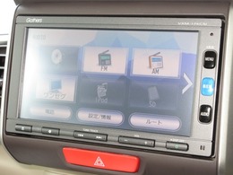ナビゲーションはギャザズメモリーナビ（VXM-174CSi）を装着しております。AM、FM、CD、Bluetooth、ワンセグTVがご使用いただけます。初めて訪れた場所でも安心ですね！