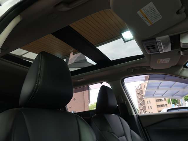 車検、板金なども、安価で安心、早いを常に目指しております。タイヤ・ナビなどのカー用品・マフラーなやローダウンサスペンションなどのカスタムパーツ・任意保険までトータルで安心のカーライフをお約束します。