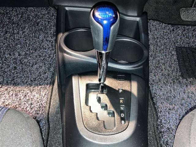 シフト操作もしやすく快適な運転を楽しんでいただけます♪