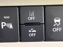 【スズキ　セーフティサポート】走行中に前方の車両等を認識し、衝突しそうな時は警報とブレーキで衝突回避と被害軽減をアシスト。より安全にドライブをお楽しみいただけます。