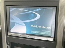 【純正8型ナビ】人気の純正ナビを装備しております。ナビの使いやすさはもちろん、オーディオ機能も充実！キャンプや旅行はもちろん、通勤や買い物など普段のドライブも楽しくなるはず♪