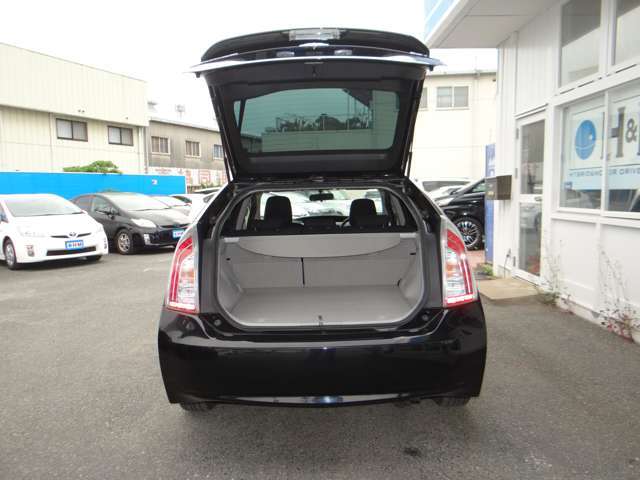 現在、展示していないお車も全国の提携オークションから仕入れ可能です！ルーミー、ラパン、フリード、BRZ、ロードスター、シャトル、フィット、アルファード、セレナ、タント、ジムニー、ノート、ヴォクシー、、