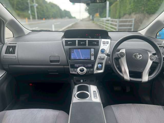 広々運転席で視界も良好です！
