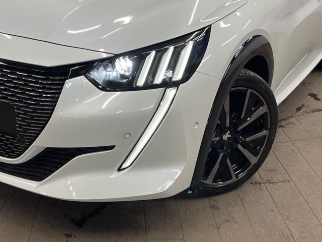 ●LEDヘッドライト：夜間走行時も良好な視界を確保し安心して運転できる高輝度LEDヘッドライトを装備！点灯速度が早く、消費電力も抑えられています。