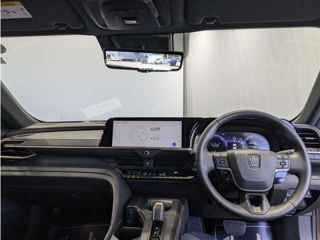 高級感のある運転席回り♪乗っていて落ち着けるデザインです。もちろん使い勝手もとても良いです。