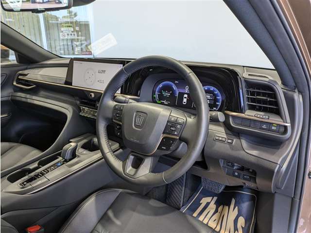 見通しのよいすっきりとした視界で、誰でも運転しやすいです。運転のしやすさは疲れにくさにも繋がりますよ♪
