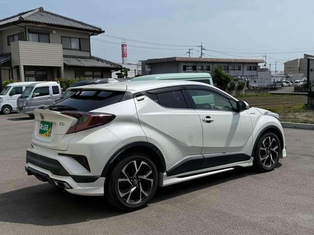 中古車選びで不安な故障リスク。もしもの時も安心な保証（ロードサービス無料走行距離無制限・最長5年・395項目部品）をご用意しております。故障率の高い電装部品から先進のハイブリット機構も保証！