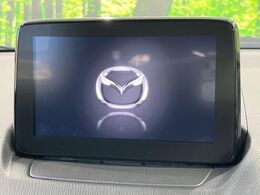 【メーカー純正ナビ】インテリアに溶け込むスタイリッシュな「専用設計」メーカーナビを装備♪視認性や操作性など基本性能にも優れ、より上質なカーライフをお楽しみいただけます。