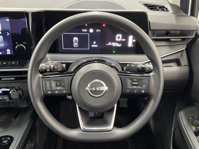 【ステアリングスイッチ】運転中、前方から目線をそらすことなく、オーディオ等の操作が可能な便利機能！安心＆快適なドライブを演出してくれます♪