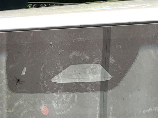 【トヨタセーフティセンス】走行中に前方の車両等を認識し、衝突しそうな時は警報とブレーキで衝突回避と被害軽減をアシスト。より安全にドライブをお楽しみいただけます。