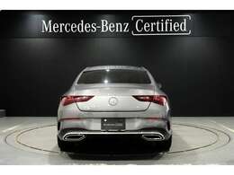 メルセデスの認定中古車『サーティファイドカー』は、日本全国に張り巡らされたメルセデス・ベンツ正規サービスネットワークのサポートを受けることができます。