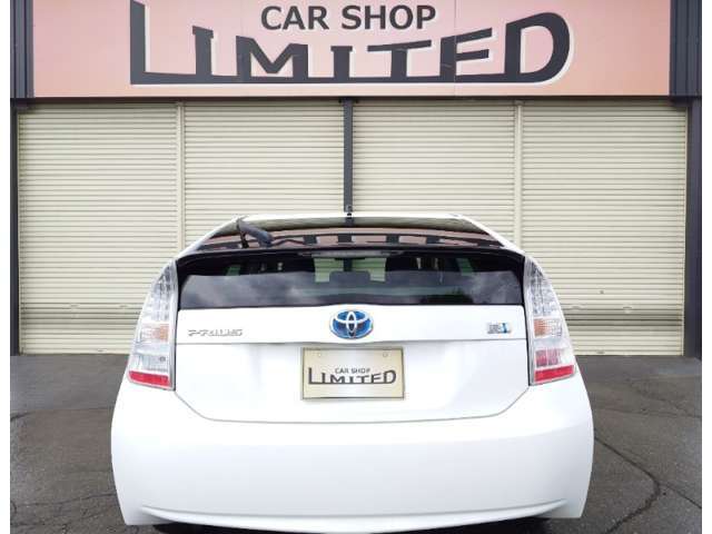 お車のコンディションチェック、メンテナンス、各種オイル交換も当社にお任せ下さい。3級整備士在籍。