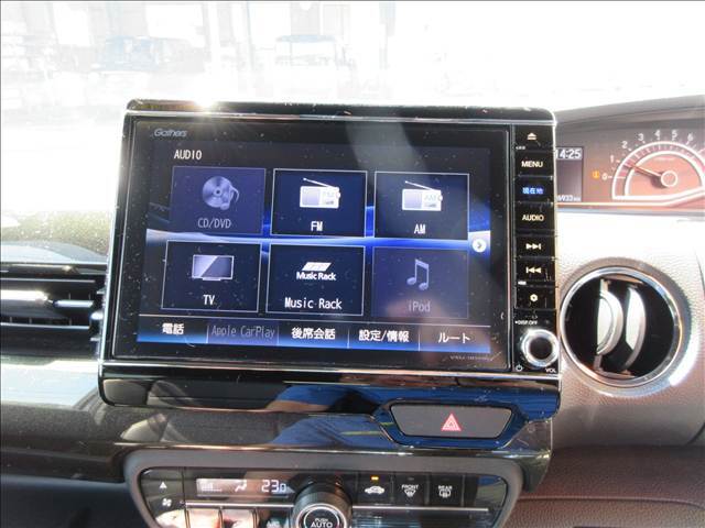 純正8インチナビ・フルセグTV・Bluetooth・DVD再生