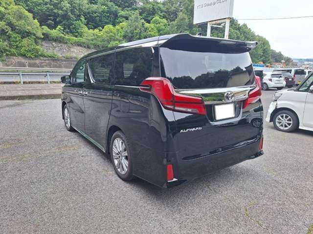 県外のお客様の場合、別途費用が掛かりますのでご了承ください。名義変更も当社のほうでさせて頂きます。