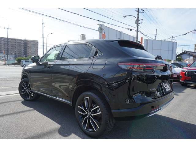 爽快な視界と水平基調のデザインで、乗る人全員の快適な居心地を追求したキャビン。