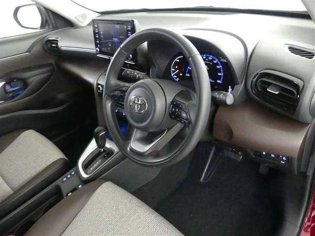 見通しのよいすっきりとした視界で、誰でも運転しやすいです。運転のしやすさは疲れにくさにも繋がりますよ♪