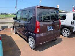 気になる車はすぐに、画面右側の無料ダイヤルからお問い合わせ下さい！ご質問などがありましたら専門のスタッフがお答えいたします！