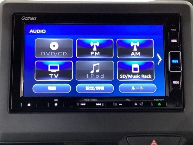ナビゲーションはフルセグTV、インターナビ対応のGathers純正メモリーナビを搭載しています。Bluetoothオーディオ機能がありますので、スマートフォンなどの音楽も再生できます。