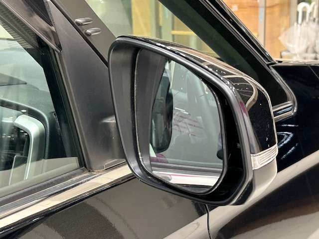 走行距離無制限の保証が付いてきますので、ご納車後のトラブルもご安心下さい！詳しくは当店のプロスタッフまでお気軽にお問い合わせ下さい！