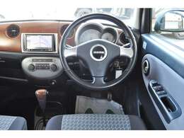 はじめまして♪　minion代表の木下と申します（＾＾♪当店はオシャレで可愛い＆格好いいクルマを気軽に安心して楽しく乗って欲しい！そんな想いで中古車販売をさせていただいています。