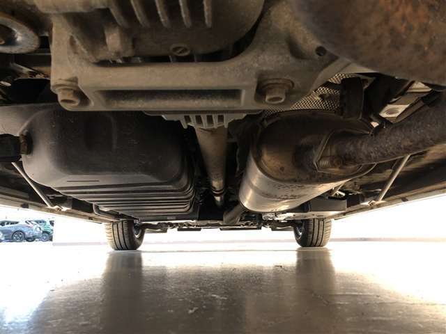 下廻りの状態です（車両後方から）