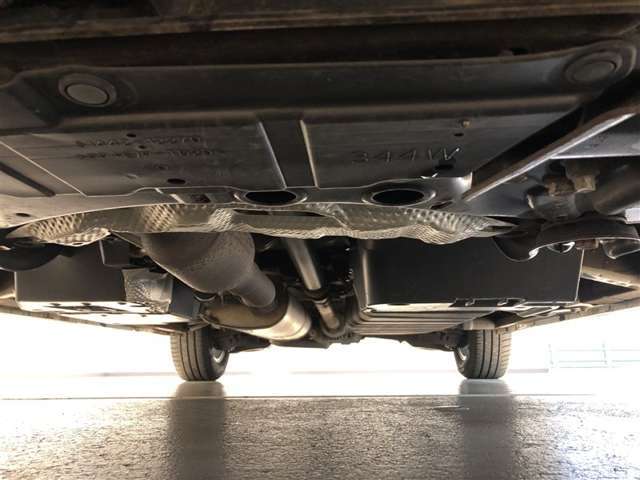 下廻りの状態です（車両前方から）