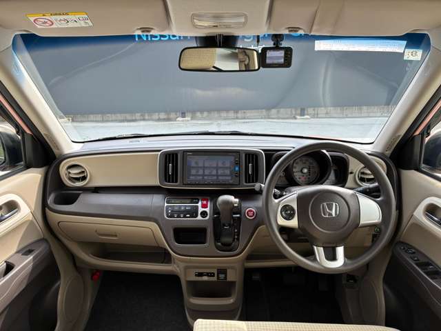 全体的に落ち着いた雰囲気の内装となります。